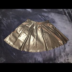 Faux shiny leather black skirt